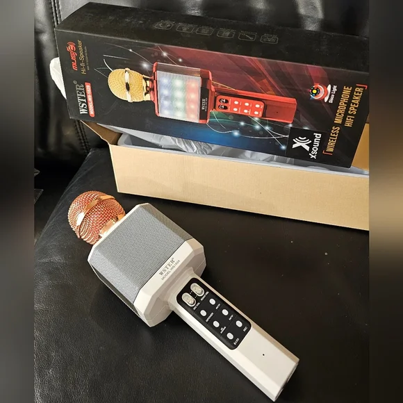 Wireless Karaoke Microphone Bluetooth Brand New in Box White with Rose Hold - Picture 5 of 10